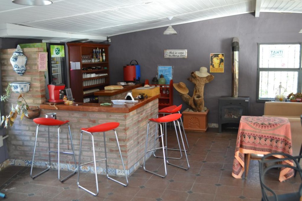 Comercio y Vivienda Familiar en Tanti