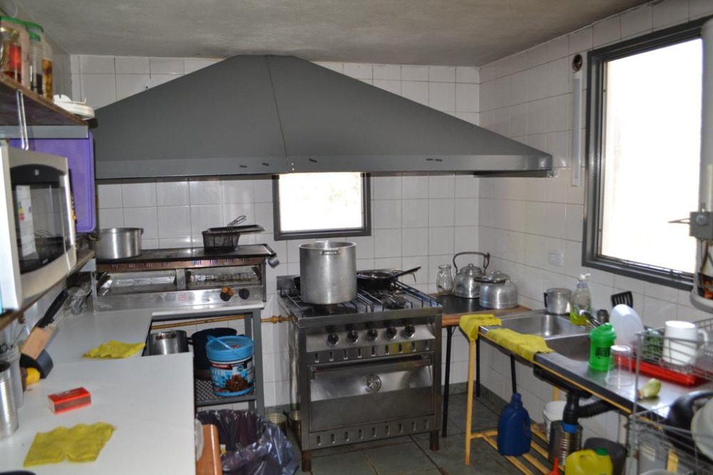 Comercio y Vivienda Familiar en Tanti