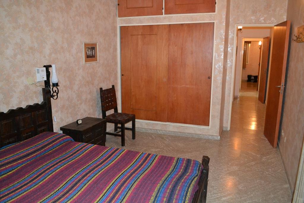 Casa en barrio Mari Mat. Tanti