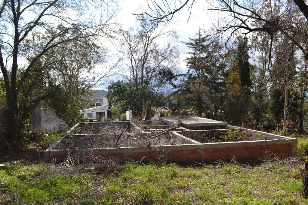 Terreno en Tanti. Barrio Villa Douma
