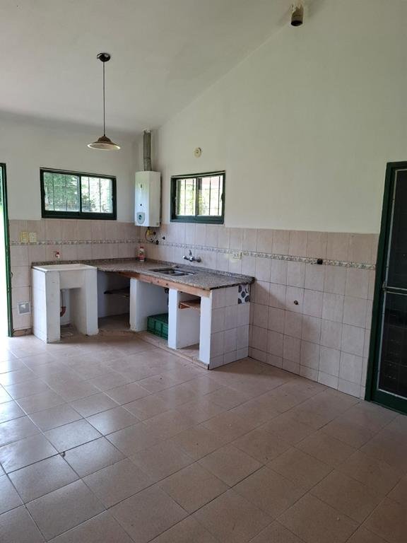 Casa sobre Ruta 28 en Villa Santa Cruz del Lago. 