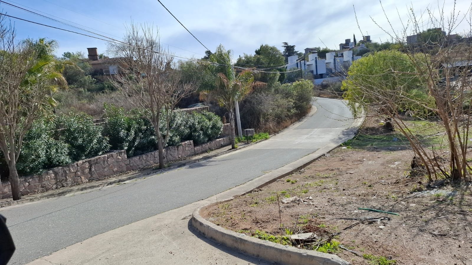 Terreno en Villa Carlos Paz con costa sobre el lago San Roque