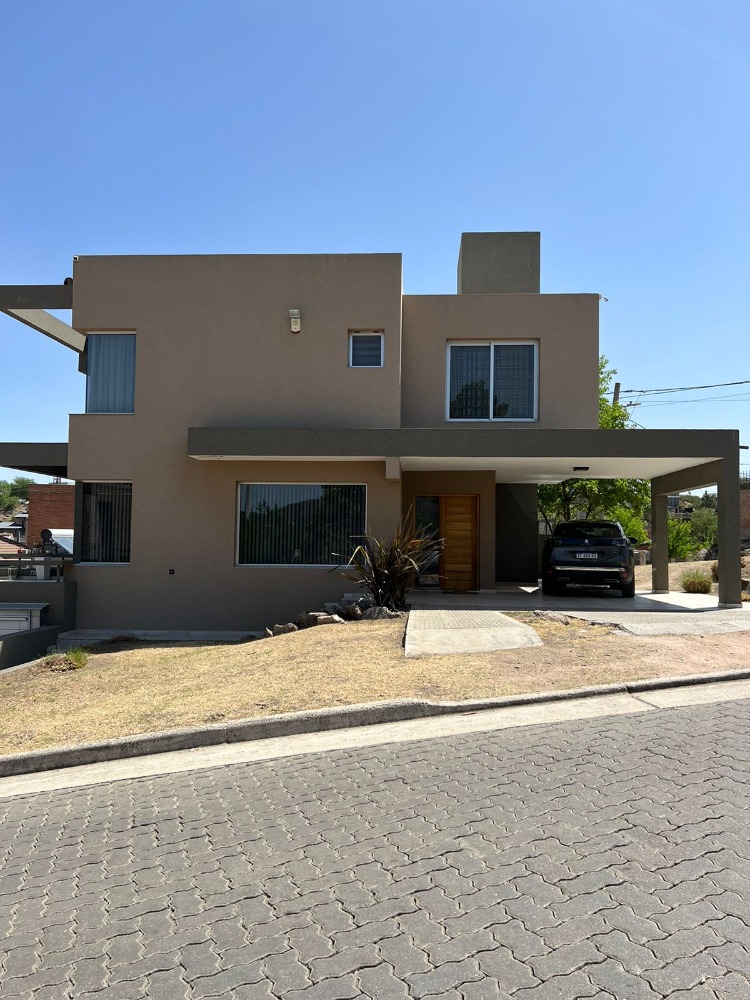 ESPECTACULAR CASA 