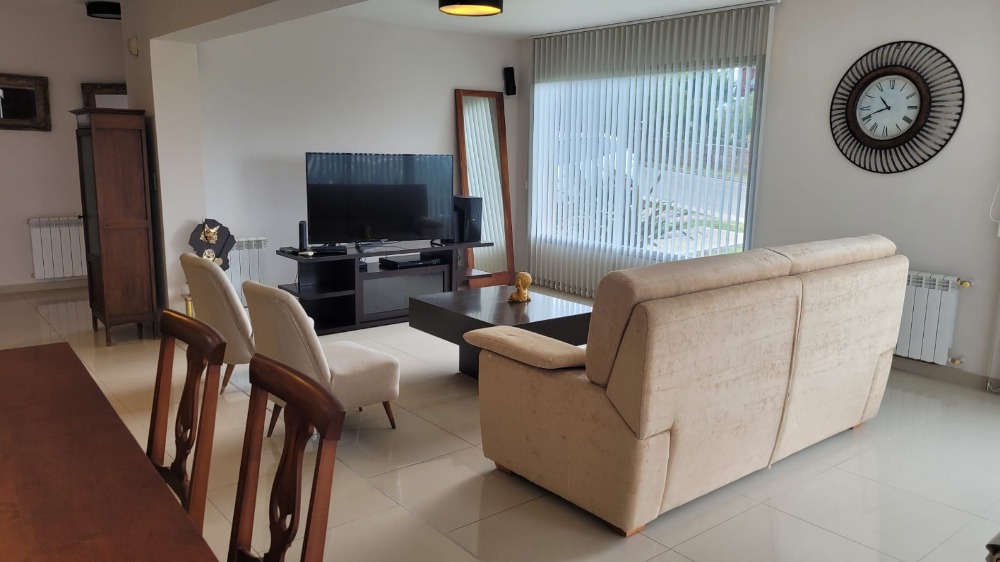 ESPECTACULAR CASA 