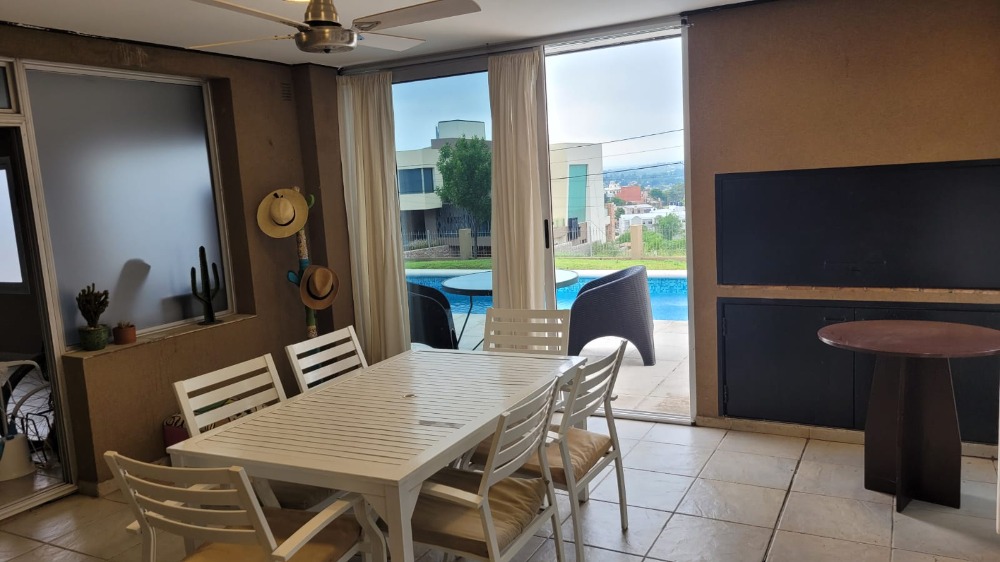 ESPECTACULAR CASA 