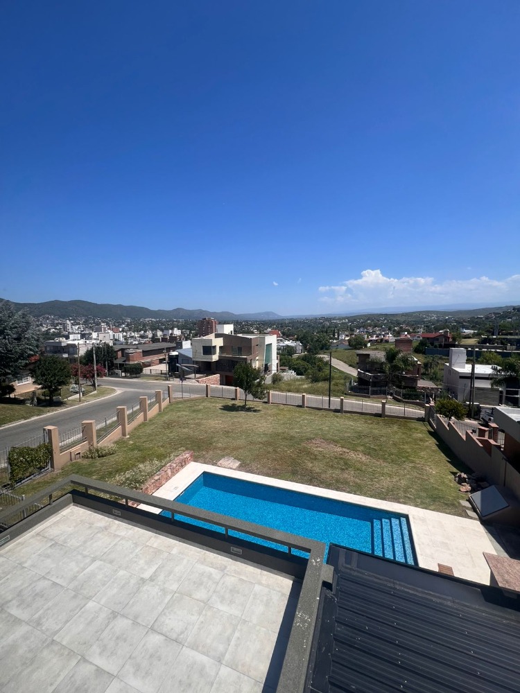 ESPECTACULAR CASA 