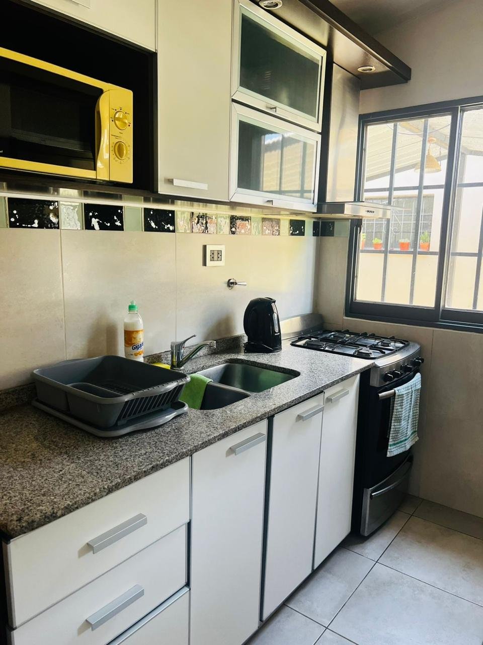 CASA CON PILETA
