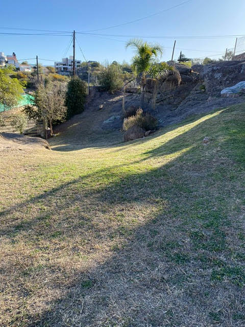 EXCELENTE PROPIEDAD CON VISTA, GRAN PARQUE Y PILETA !!