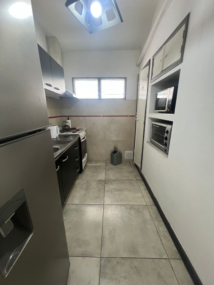 CASA CON PILETA EN COSTA AZUL