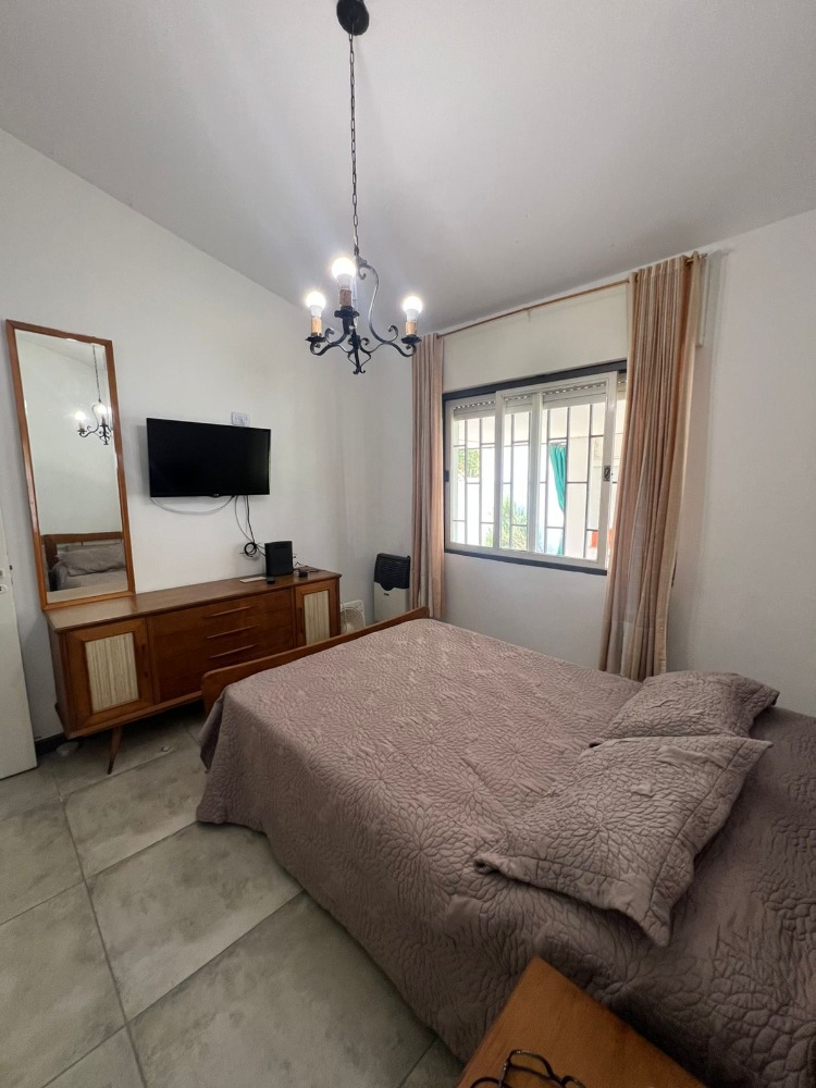 CASA CON PILETA EN COSTA AZUL