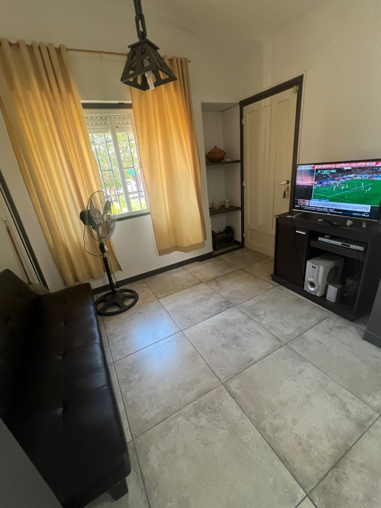 CASA CON PILETA EN COSTA AZUL