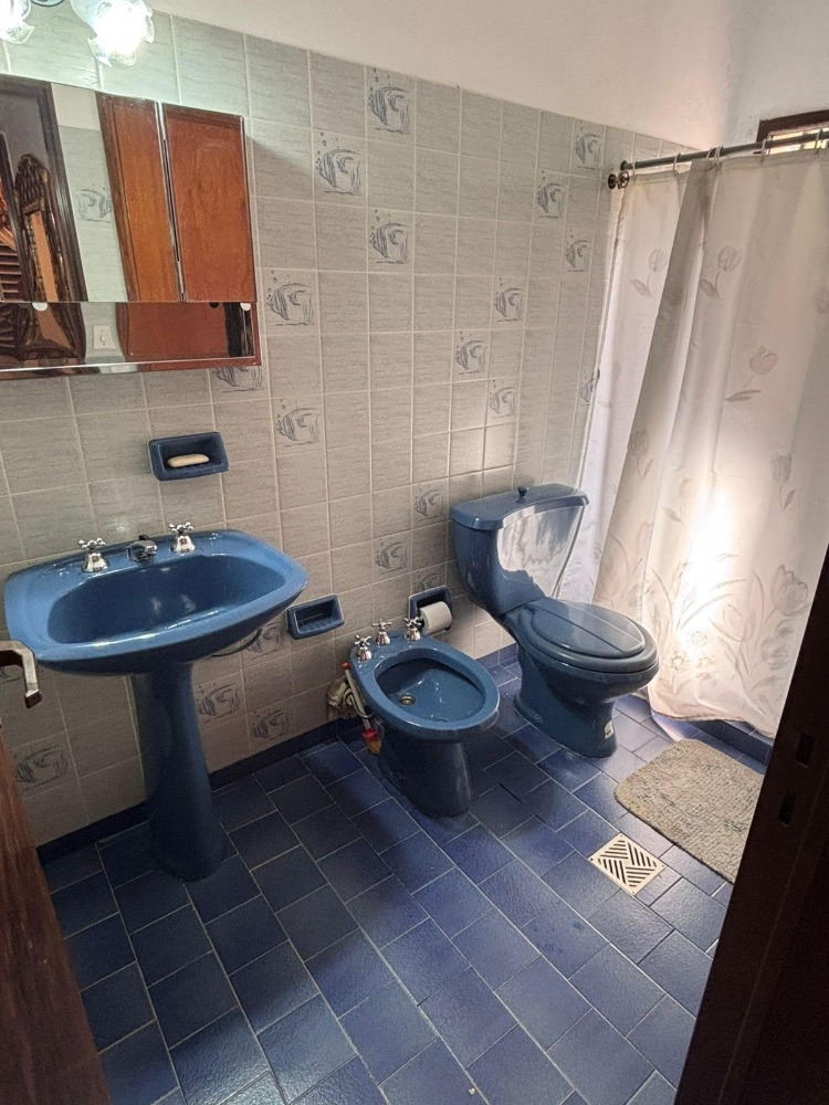 CASA A UNA CUADRA DEL RÍO !!
