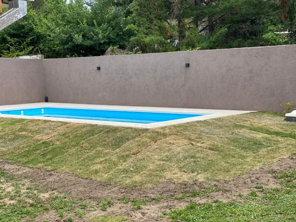 CASA CON PILETA 