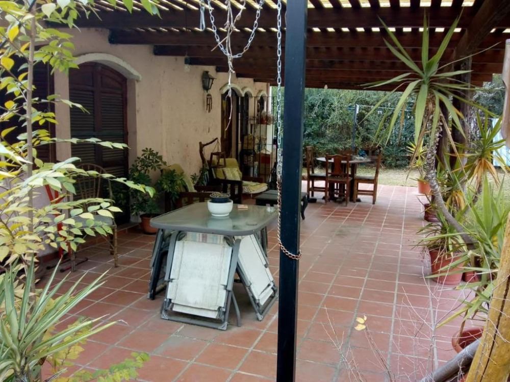 CASA CON PILETA 