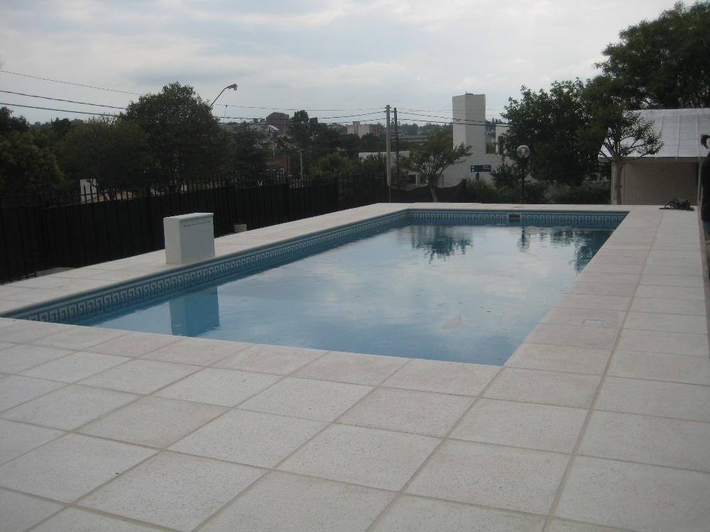 CASA CON PILETA PARA 9 PERSONAS CERCA DEL CENTRO
