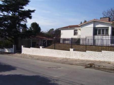 CASA CON PILETA PARA 9 PERSONAS CERCA DEL CENTRO