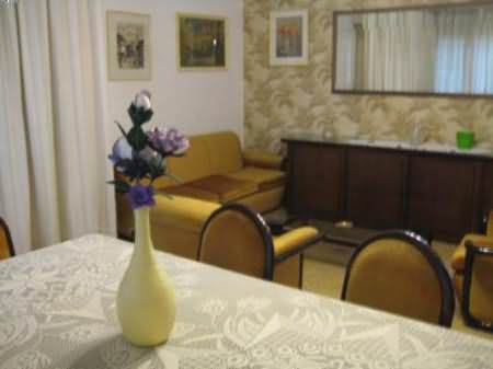 CASA CON PILETA PARA 9 PERSONAS CERCA DEL CENTRO