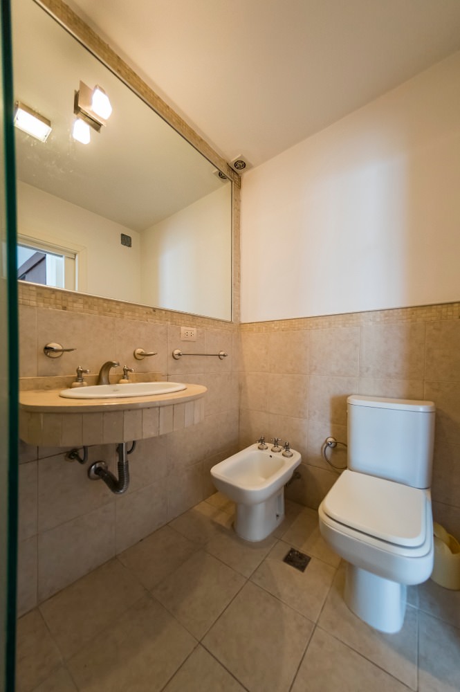 ESPECTACULAR CASA EN BARRIO PRIVADO CAUSANA