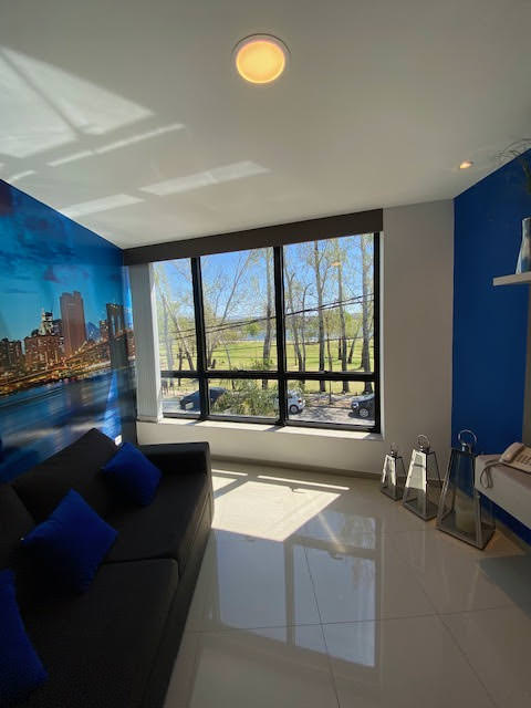 DEPARTAMENTO DE CATEGORÍA SOBRE COSTANERA FRENTE AL LAGO 