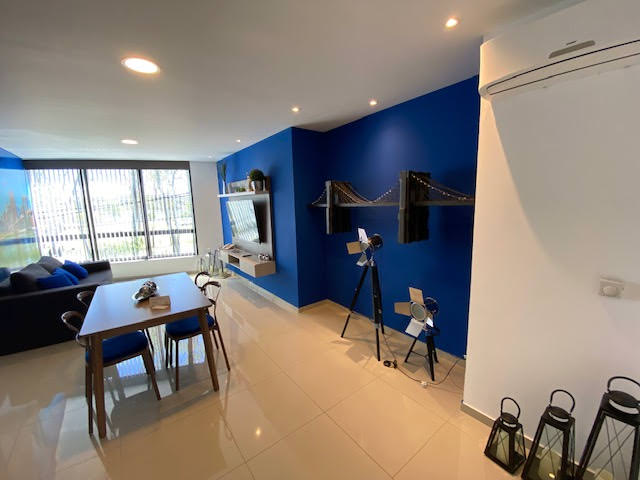 DEPARTAMENTO DE CATEGORÍA SOBRE COSTANERA FRENTE AL LAGO 