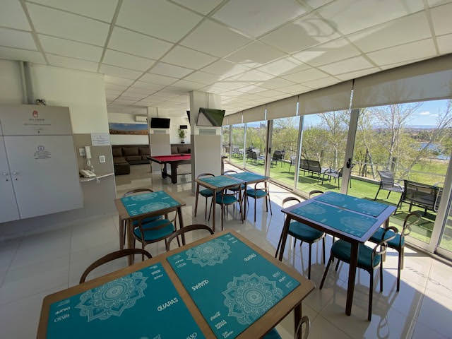 DEPARTAMENTO DE CATEGORÍA SOBRE COSTANERA FRENTE AL LAGO 