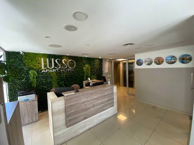 DEPARTAMENTO DE CATEGORÍA SOBRE COSTANERA FRENTE AL LAGO 