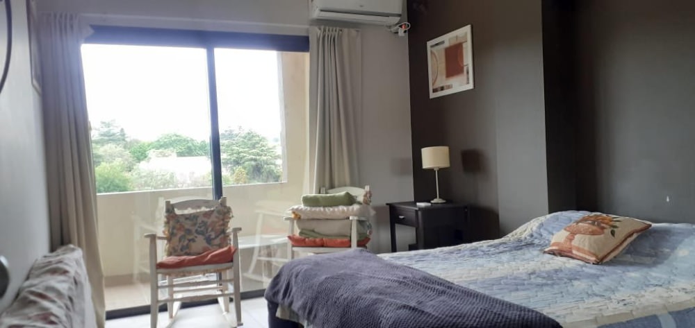 DEPARTAMENTO DE CATEGORÍA SOBRE EL RÍO A UNA CUADRA DEL CENTRO