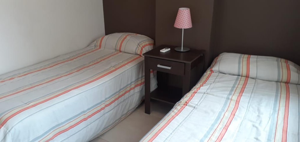 DEPARTAMENTO DE CATEGORÍA SOBRE EL RÍO A UNA CUADRA DEL CENTRO