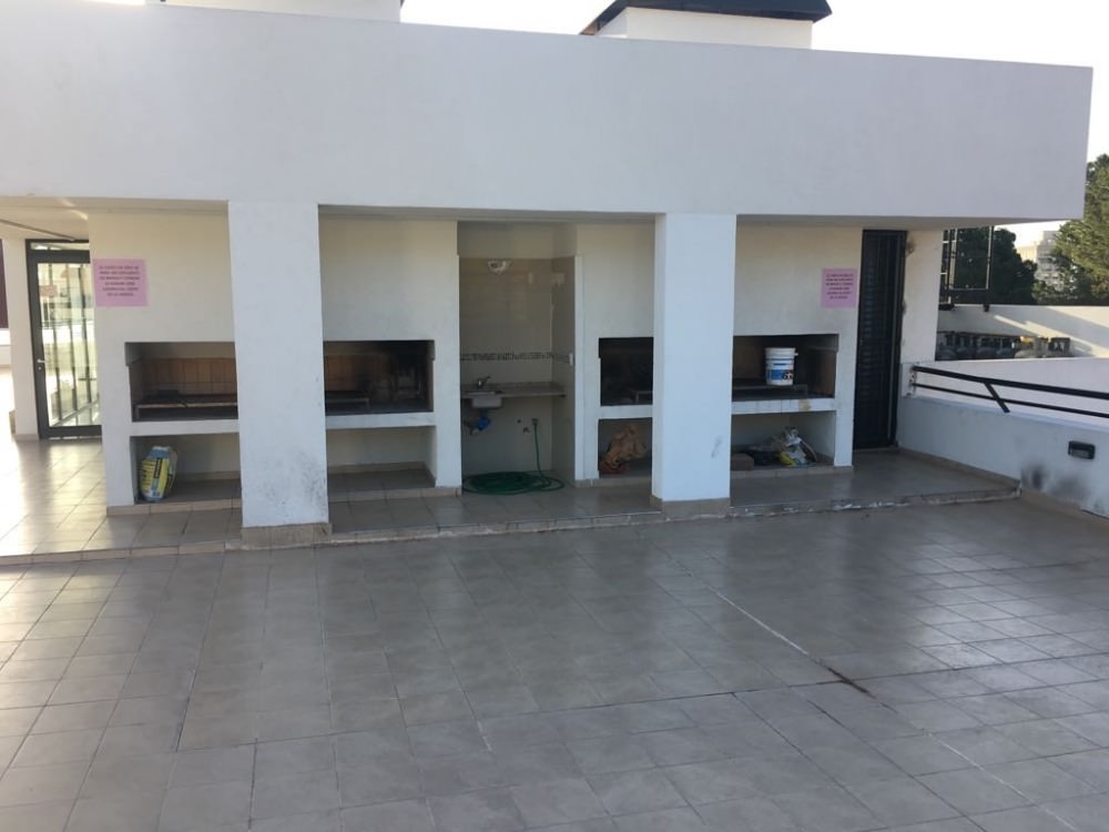 DEPARTAMENTO CON PILETA Y COCHERA