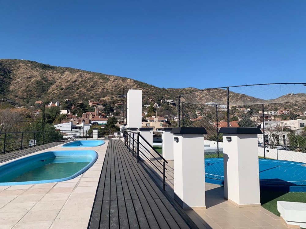 DEPARTAMENTO CON PILETA Y COCHERA