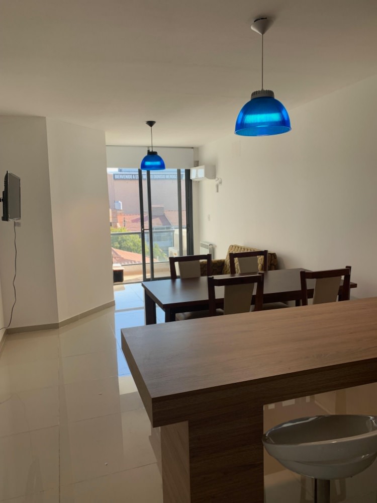 DEPARTAMENTO CON PILETA Y COCHERA