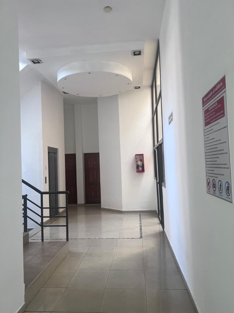 DEPARTAMENTO CENTRICO CON PILETA