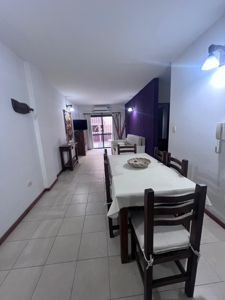 DEPARTAMENTO CENTRICO CON PILETA