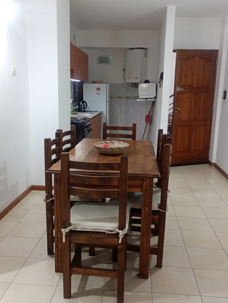 DEPARTAMENTO CENTRICO CON PILETA
