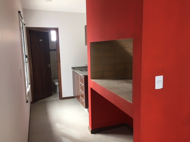 DEPARTAMENTO  CON COCHERA Y PILETA 