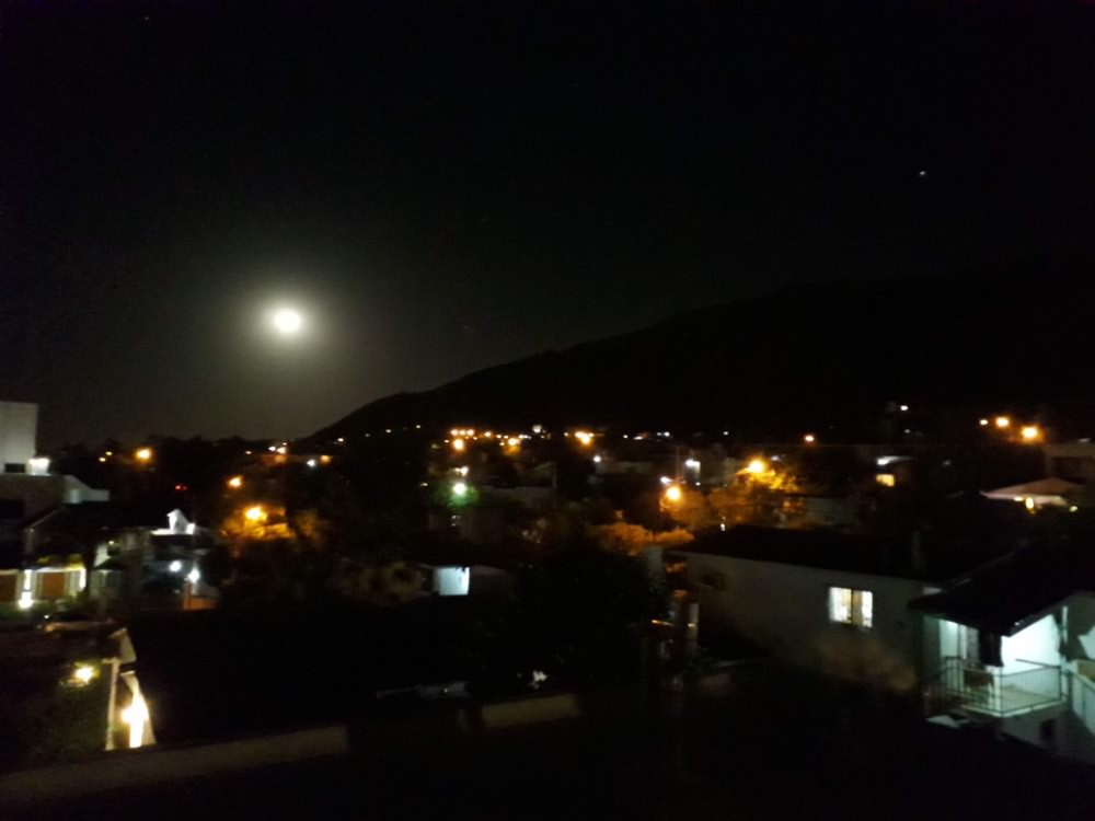 DEPARTAMENTO  CON COCHERA Y PILETA 