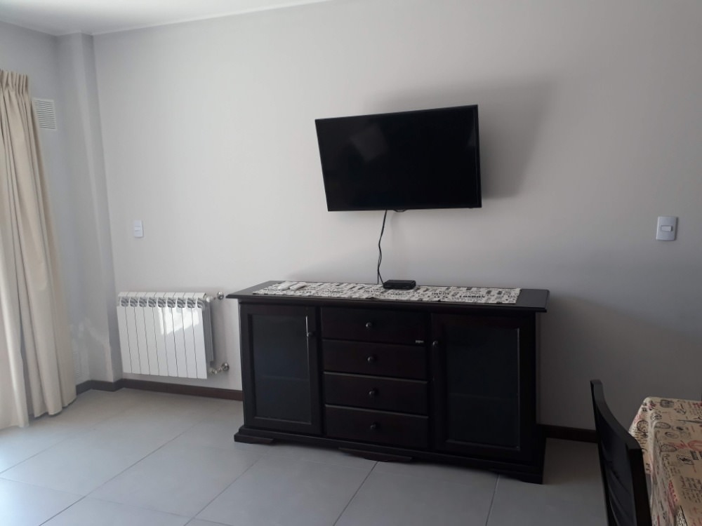 DEPARTAMENTO  CON COCHERA Y PILETA 