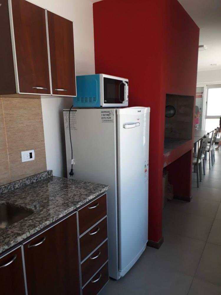 DEPARTAMENTO  CON COCHERA Y PILETA 