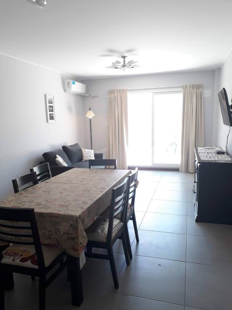 DEPARTAMENTO  CON COCHERA Y PILETA 