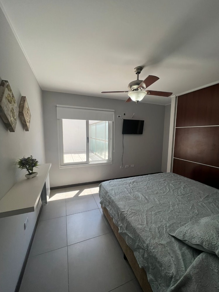 DEPARTAMENTO  CON COCHERA Y PILETA 