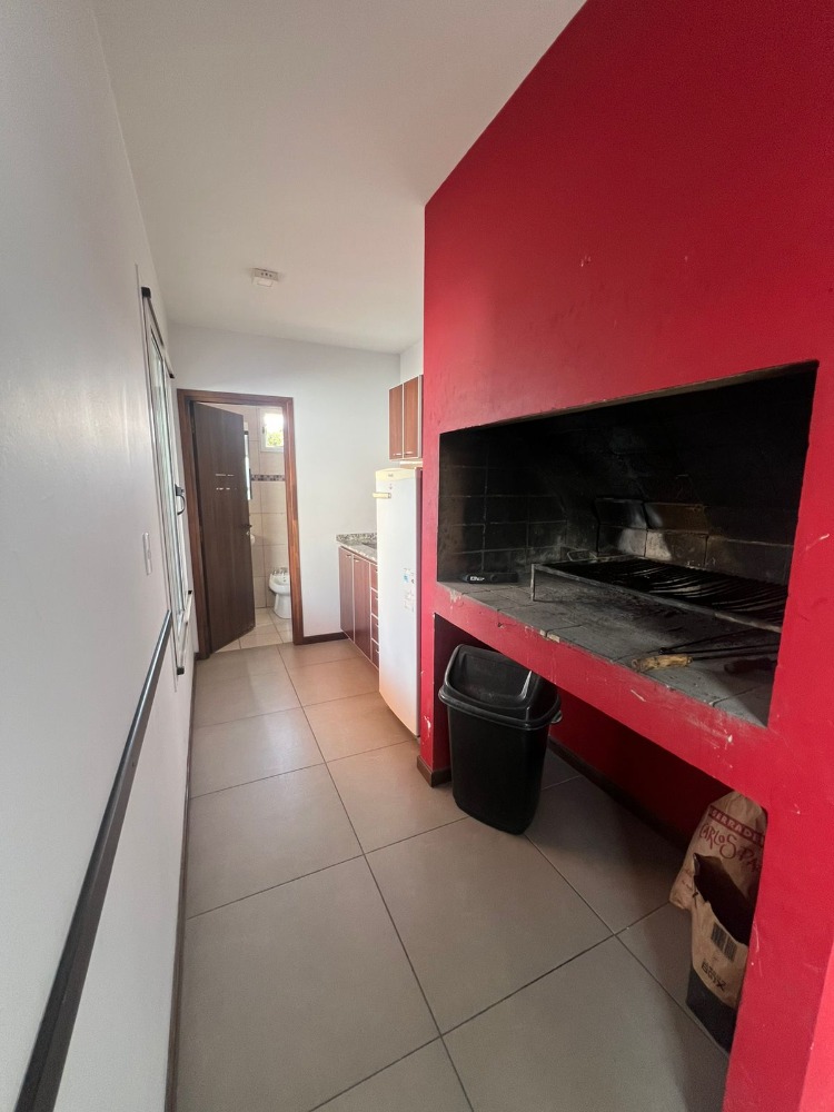 DEPARTAMENTO  CON COCHERA Y PILETA 