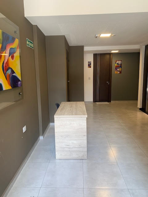 DEPTO CENTRO COCHERA Y PILETA