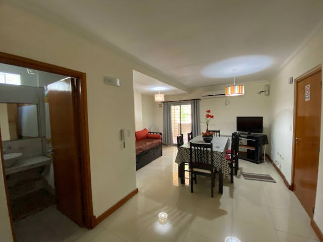 DEPARTAMENTO CON COCHERA CÉNTRICO