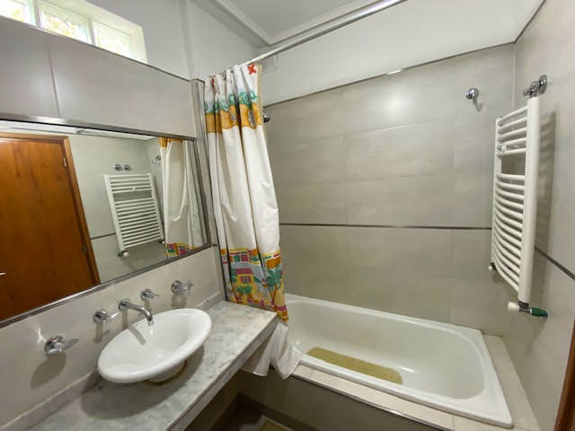 DEPARTAMENTO CON COCHERA CÉNTRICO