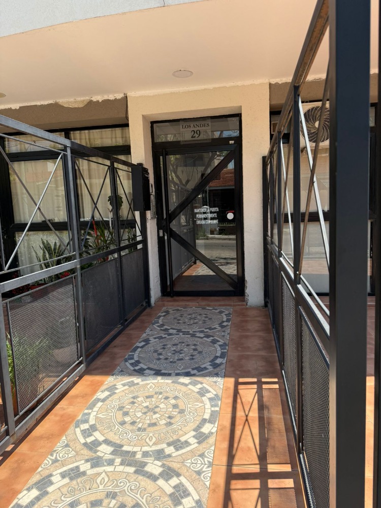 DEPARTAMENTO CON PILETA