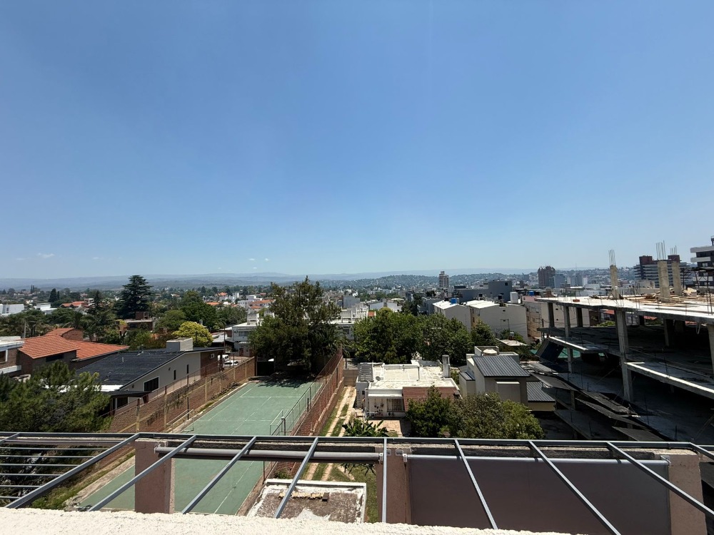 DEPARTAMENTO CON PILETA