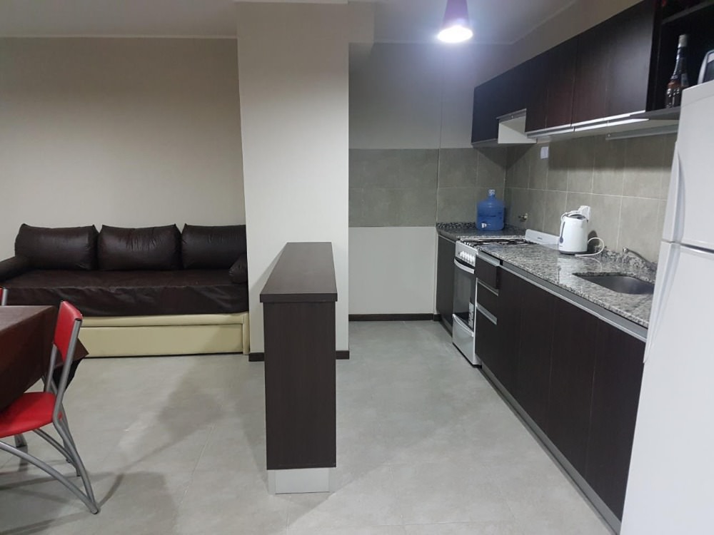 DEPARTAMENTO PARA 4 PERSONAS CON PILETA Y COCHERA