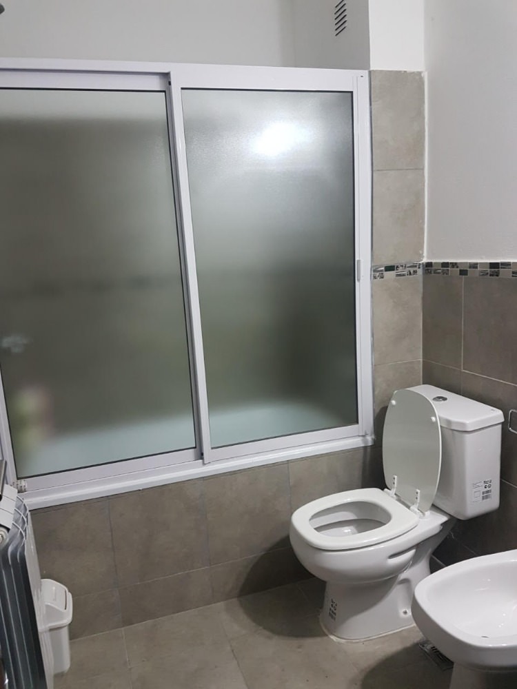 DEPARTAMENTO PARA 4 PERSONAS CON PILETA Y COCHERA