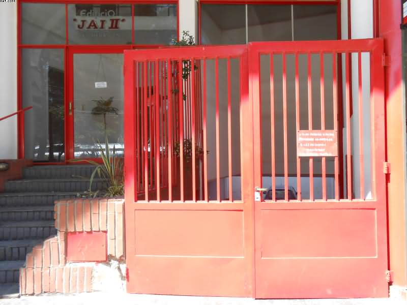 DEPARTAMENTO A UNA CUADRA DE PEATONAL CON COCHERA 
