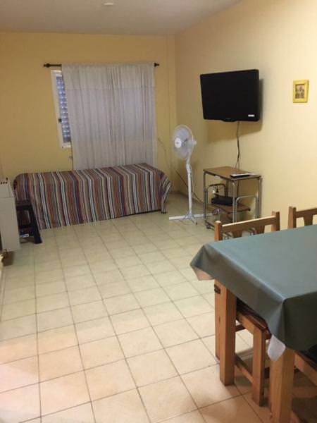 DEPARTAMENTO A UNA CUADRA DE PEATONAL CON COCHERA 